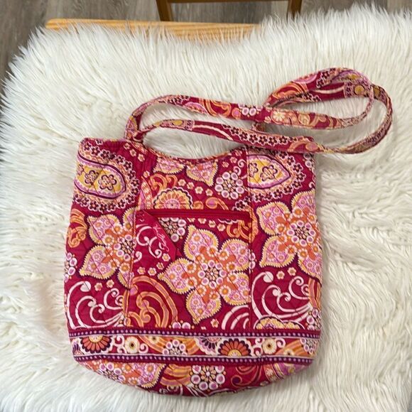 VERA BRADLEY SHOULDER BAG - Picture 1 of 9